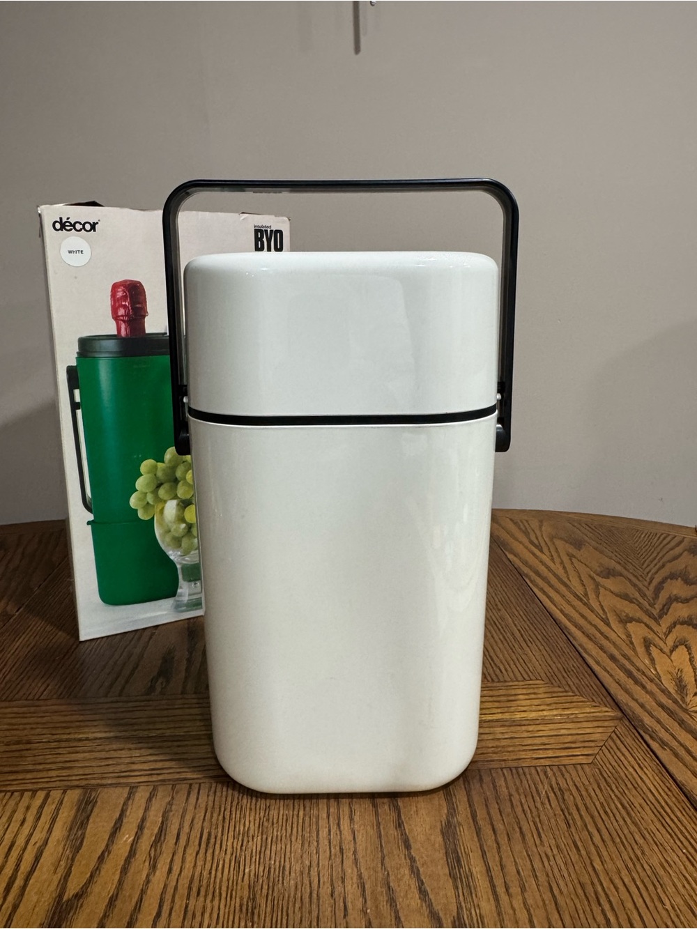 BYO Insulated Wine Chiller Cooler Carrier with handle for 2 bottles - Vintage